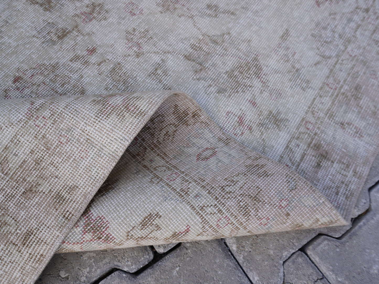 Vintage Wool Neutral Small Rug 4x7 ft - sku 1022