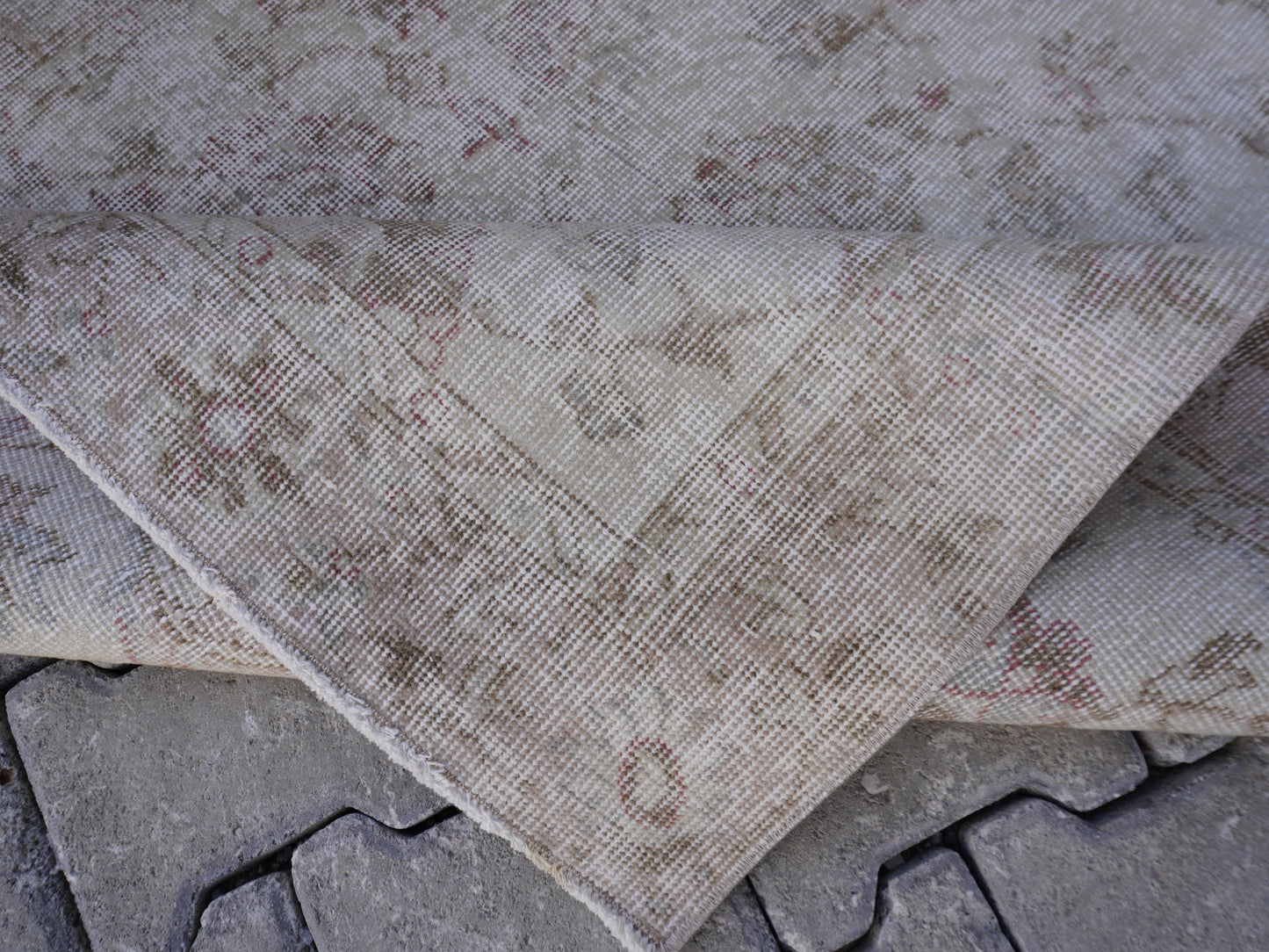 Vintage Wool Neutral Small Rug 4x7 ft - sku 1022