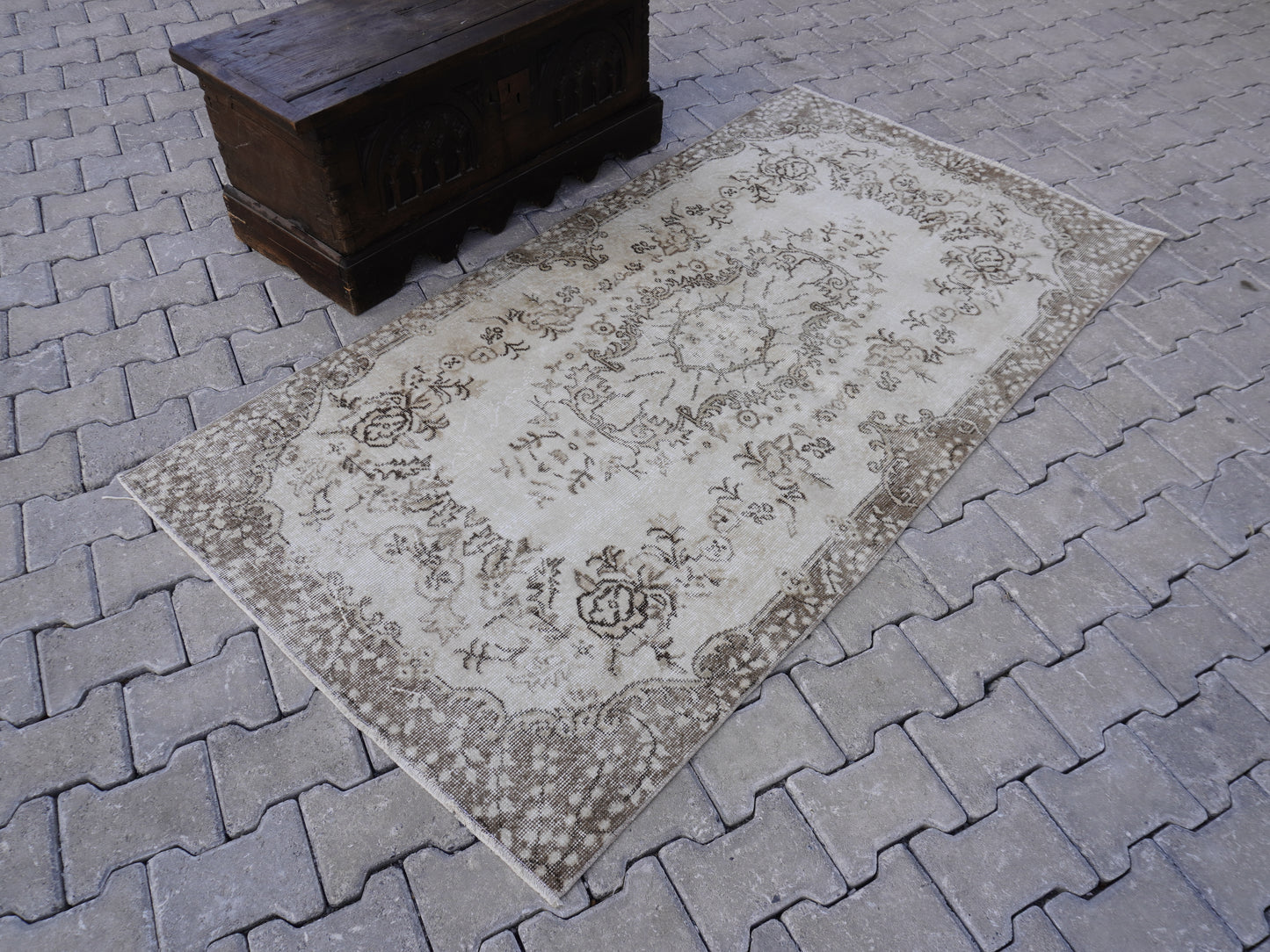 Wool Neutral Small Rug 4x7 ft - sku 1008