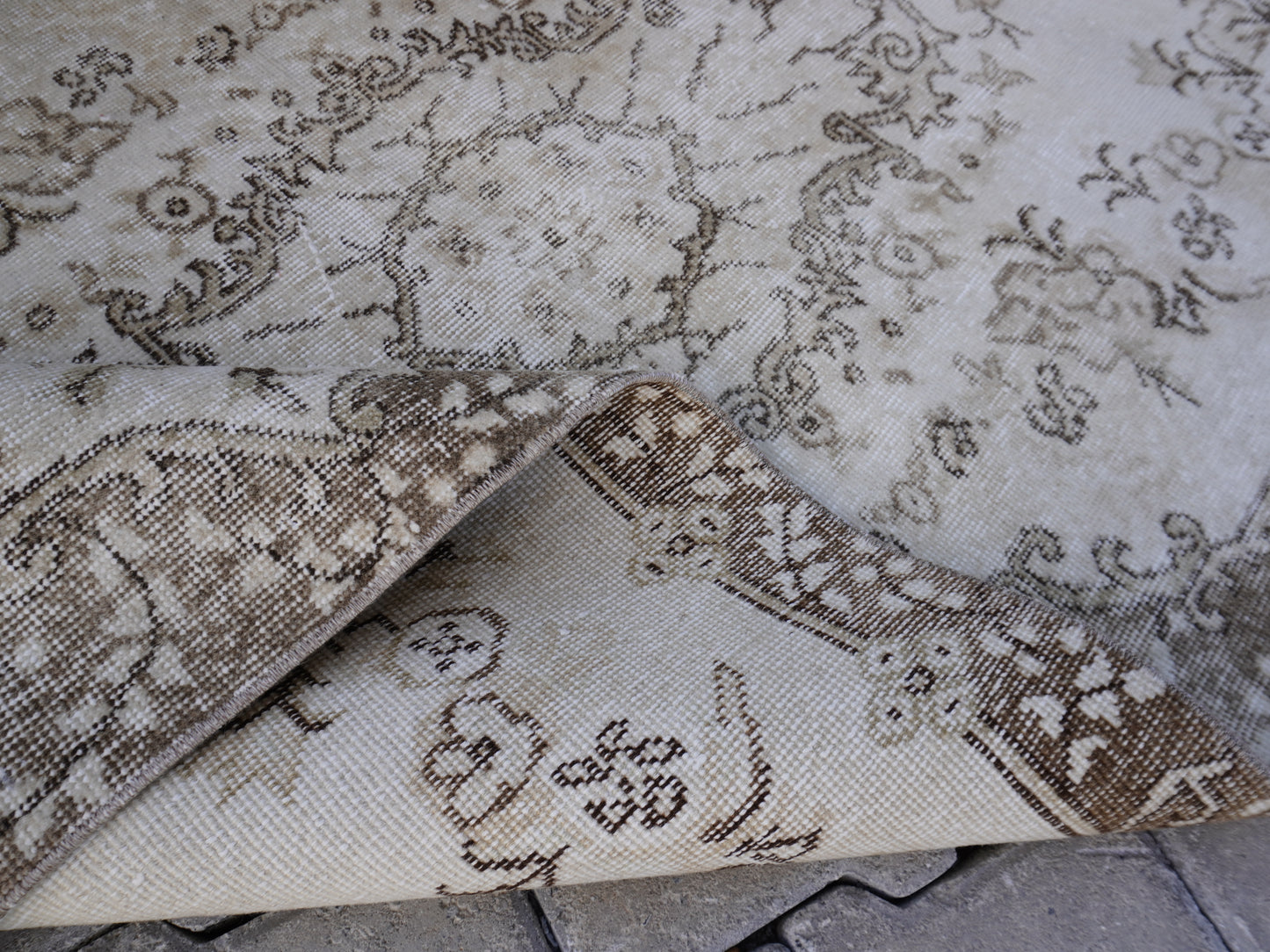 Wool Neutral Small Rug 4x7 ft - sku 1008
