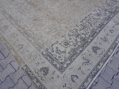 Neutral Oversize Vintage Rug 9x12 ft - sku2015