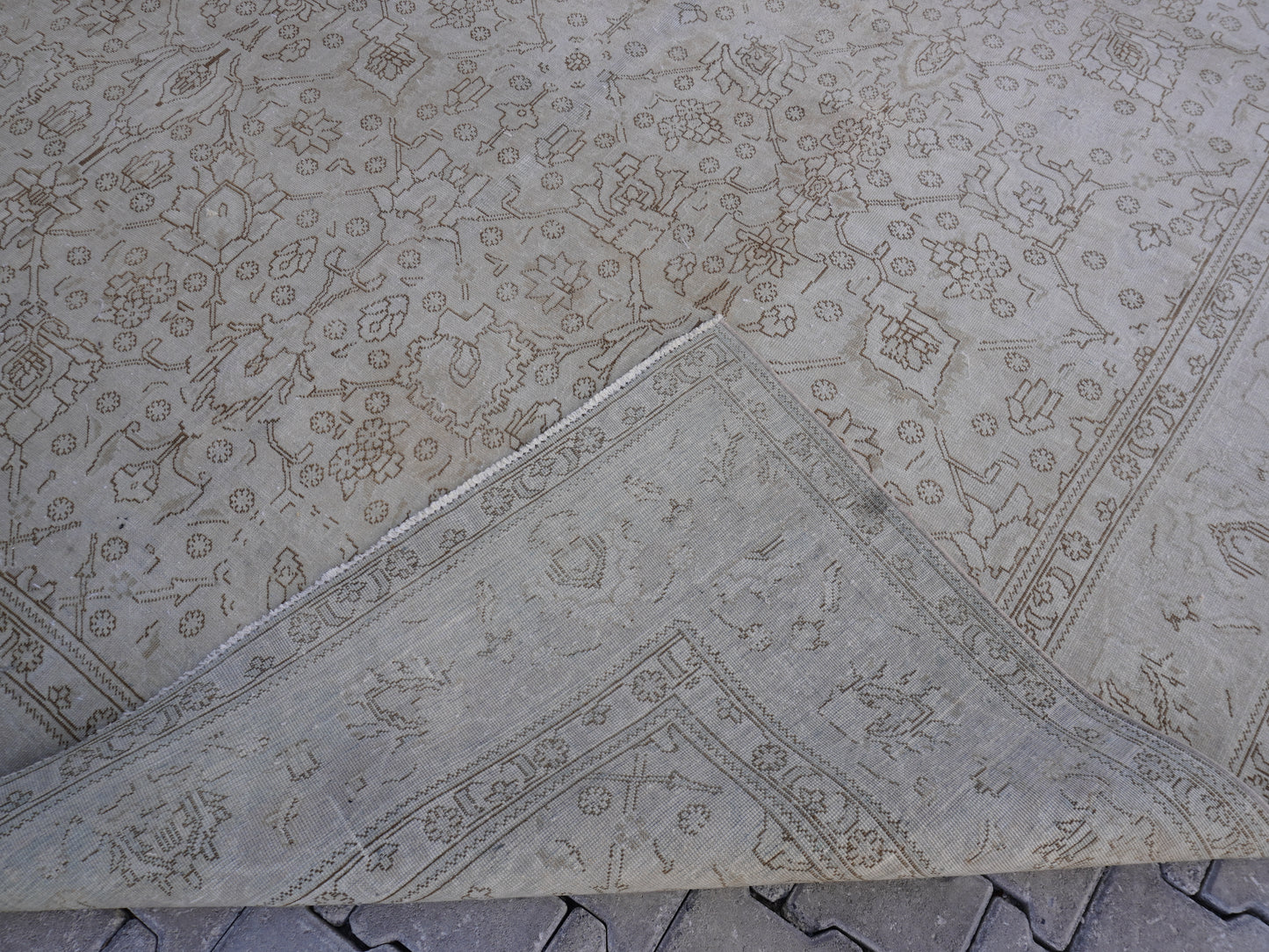 Neutral Oversize Vintage Rug 9x12 ft - sku2015