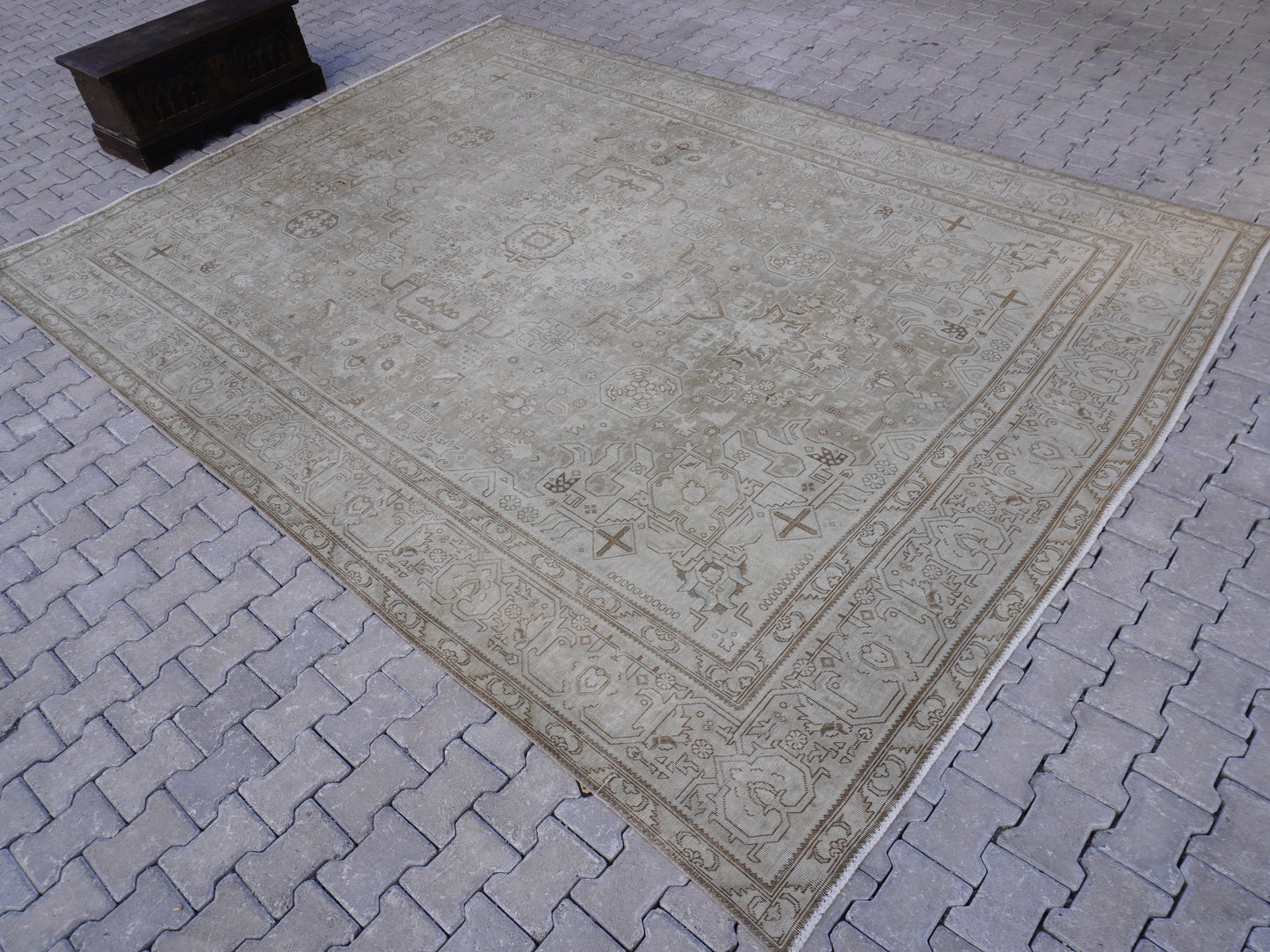 Vintage Neutral Large Rug 9x13 - sku2014
