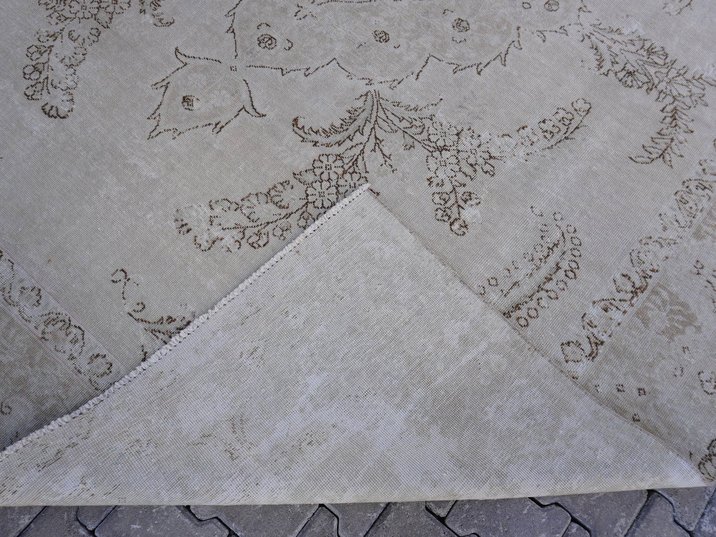 Neutral Large Vintage Rug 9x12 ft - sku2003