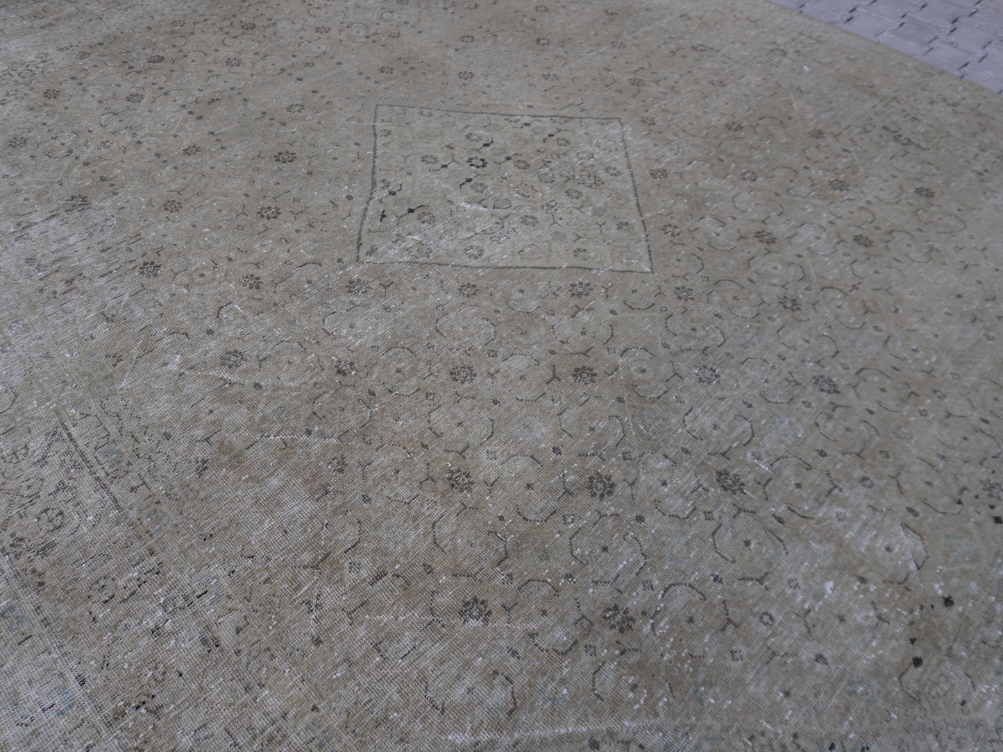 Neutral Oversize Large Rug 9x12 ft - sku2046