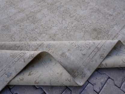 Neutral Wool Vintage Rug 9x12 ft - sku2028