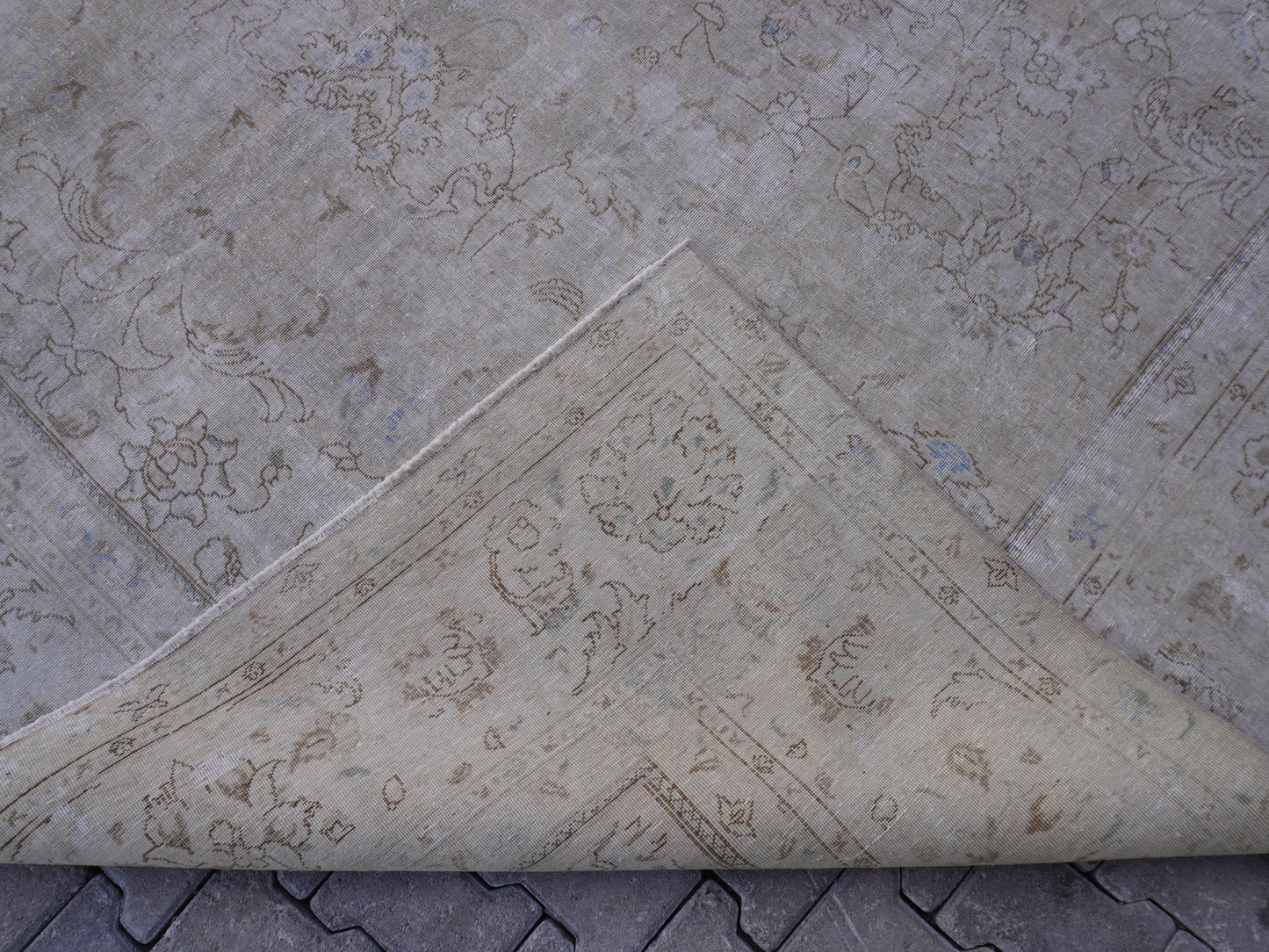 Neutral Wool Vintage Rug 9x12 ft - sku2028