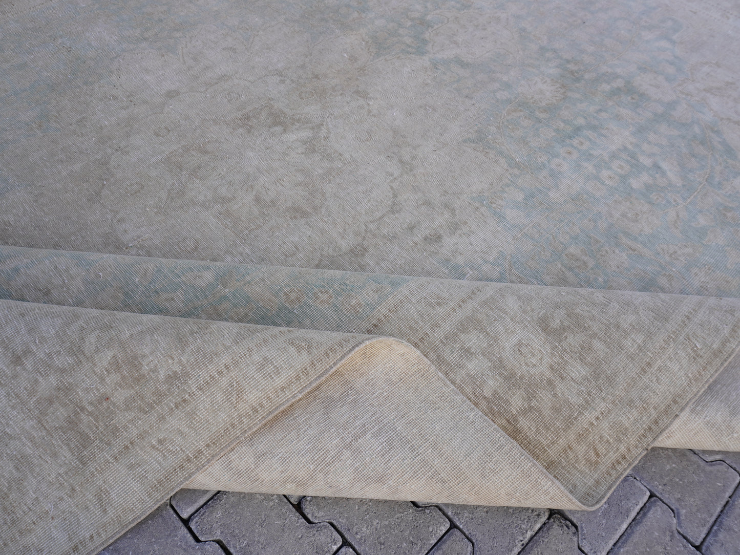 Neutral Large Rug 10x13 ft - sku2038