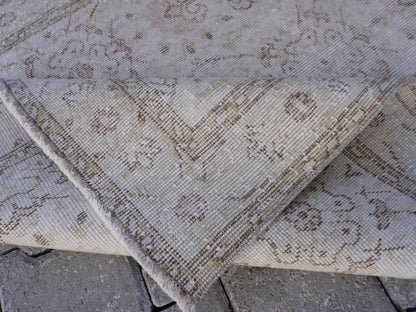 Neutral Small Rug 4x7 ft - sku 1158