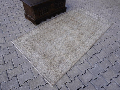 Neutral Small Rug 4x7 ft - sku 976