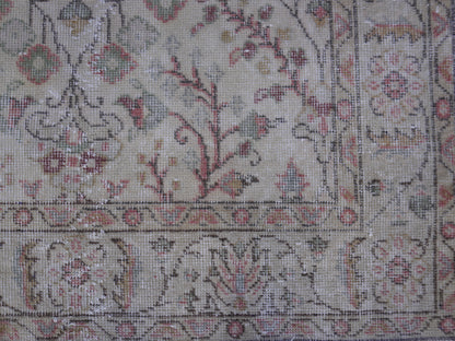 Neutral Small Rug 4x7 ft - sku 1116