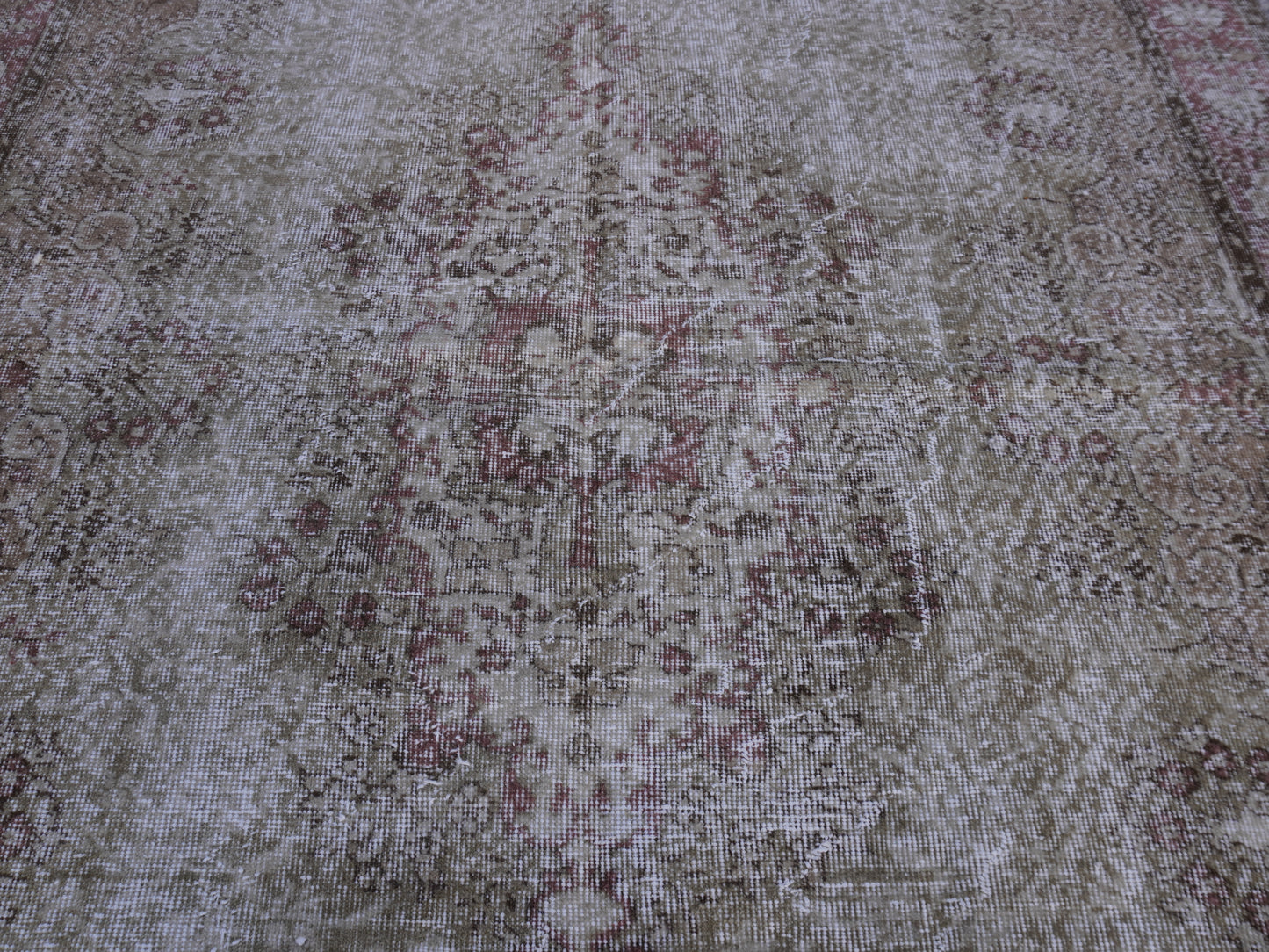 Vintage Turkish Hand Made Rug 6x10 Ft - skuf50