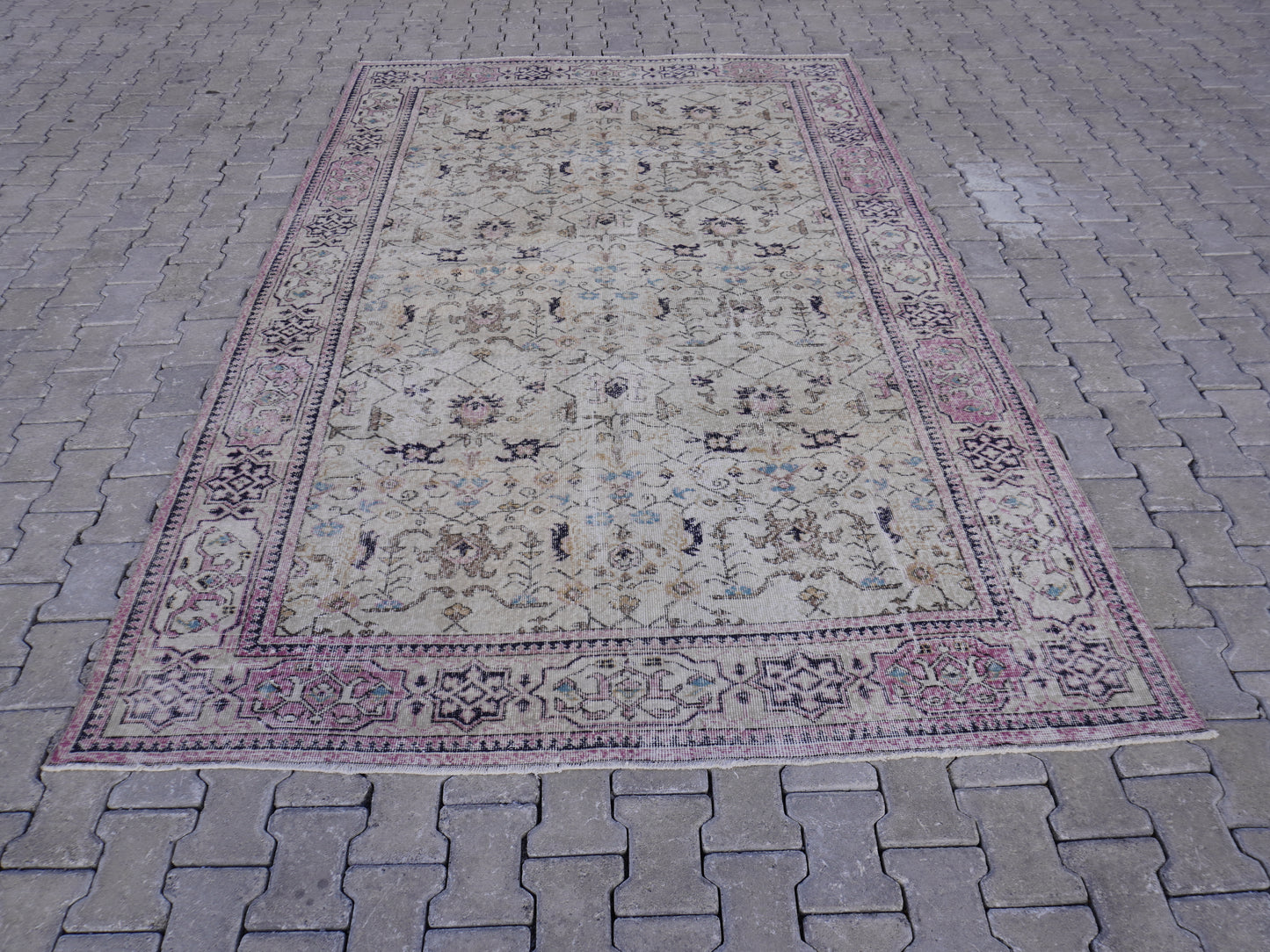 Turkish Vintage Rug 7x10 ft - skuf170