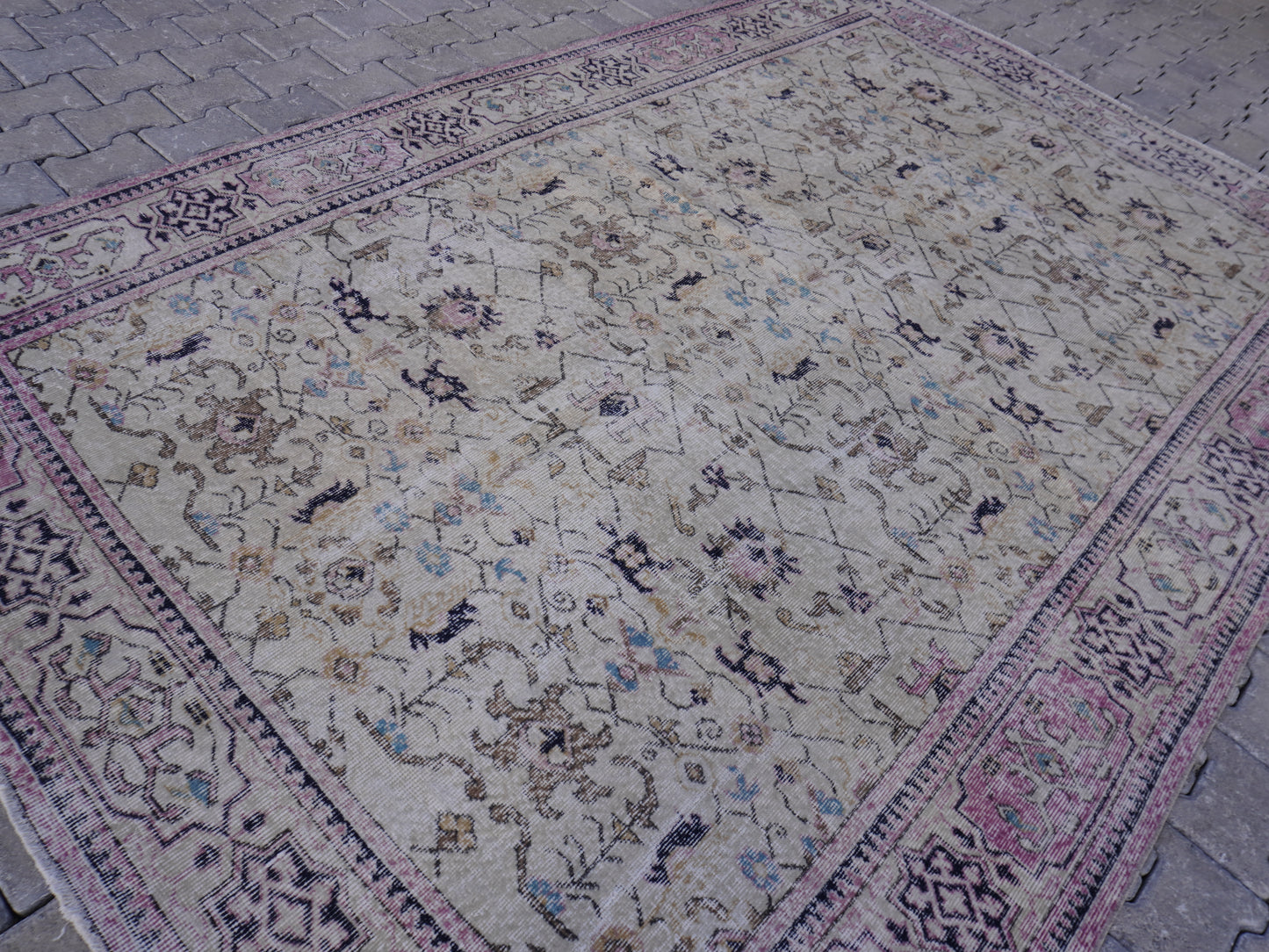 Turkish Vintage Rug 7x10 ft - skuf170