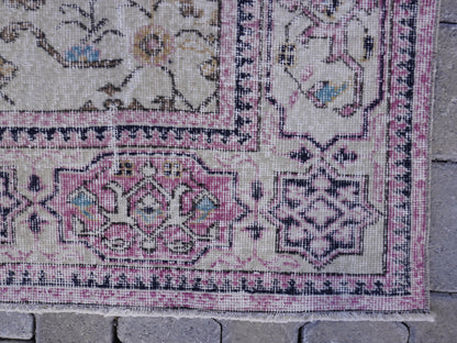 Turkish Vintage Rug 7x10 ft - skuf170