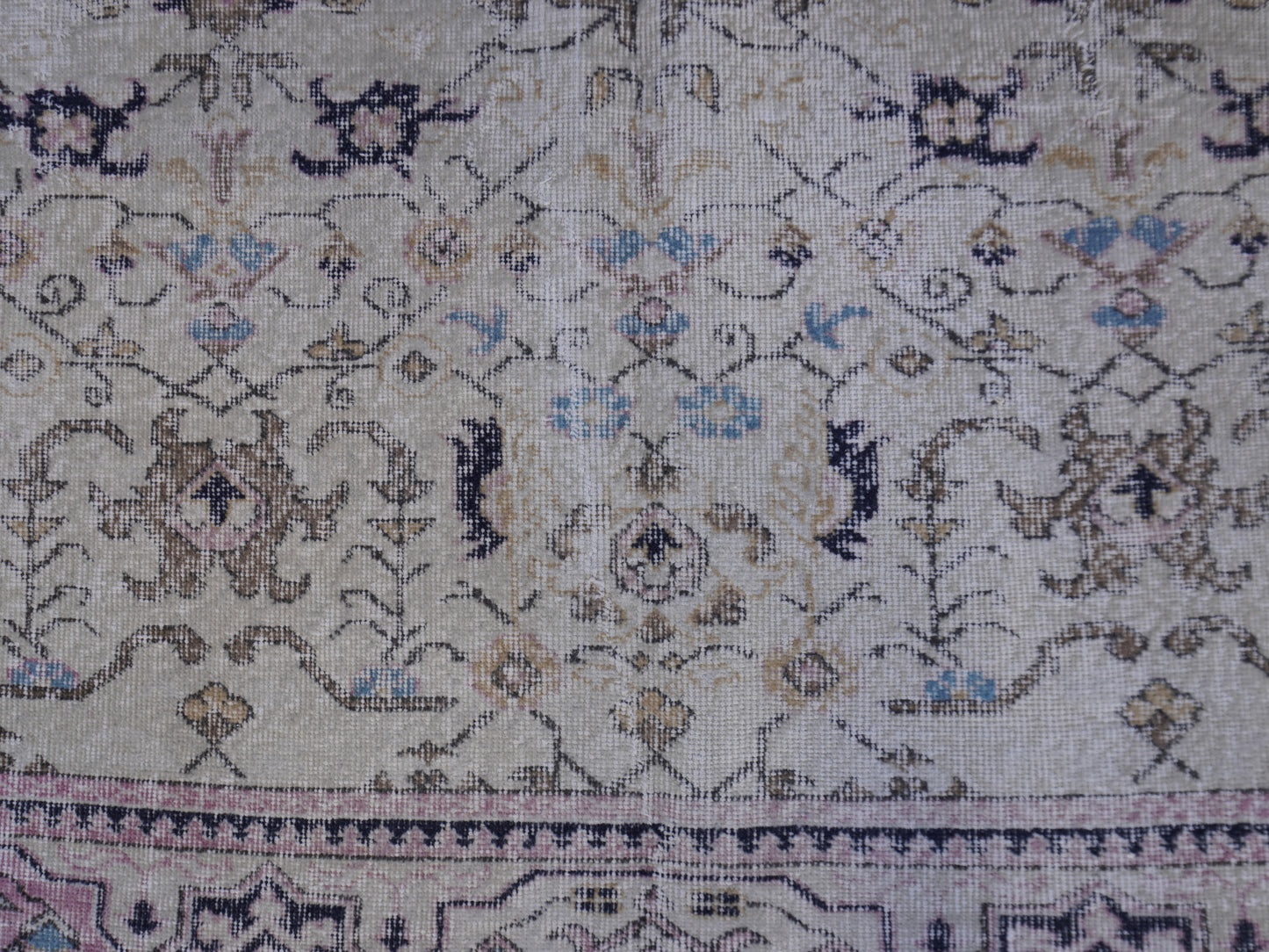 Turkish Vintage Rug 7x10 ft - skuf170