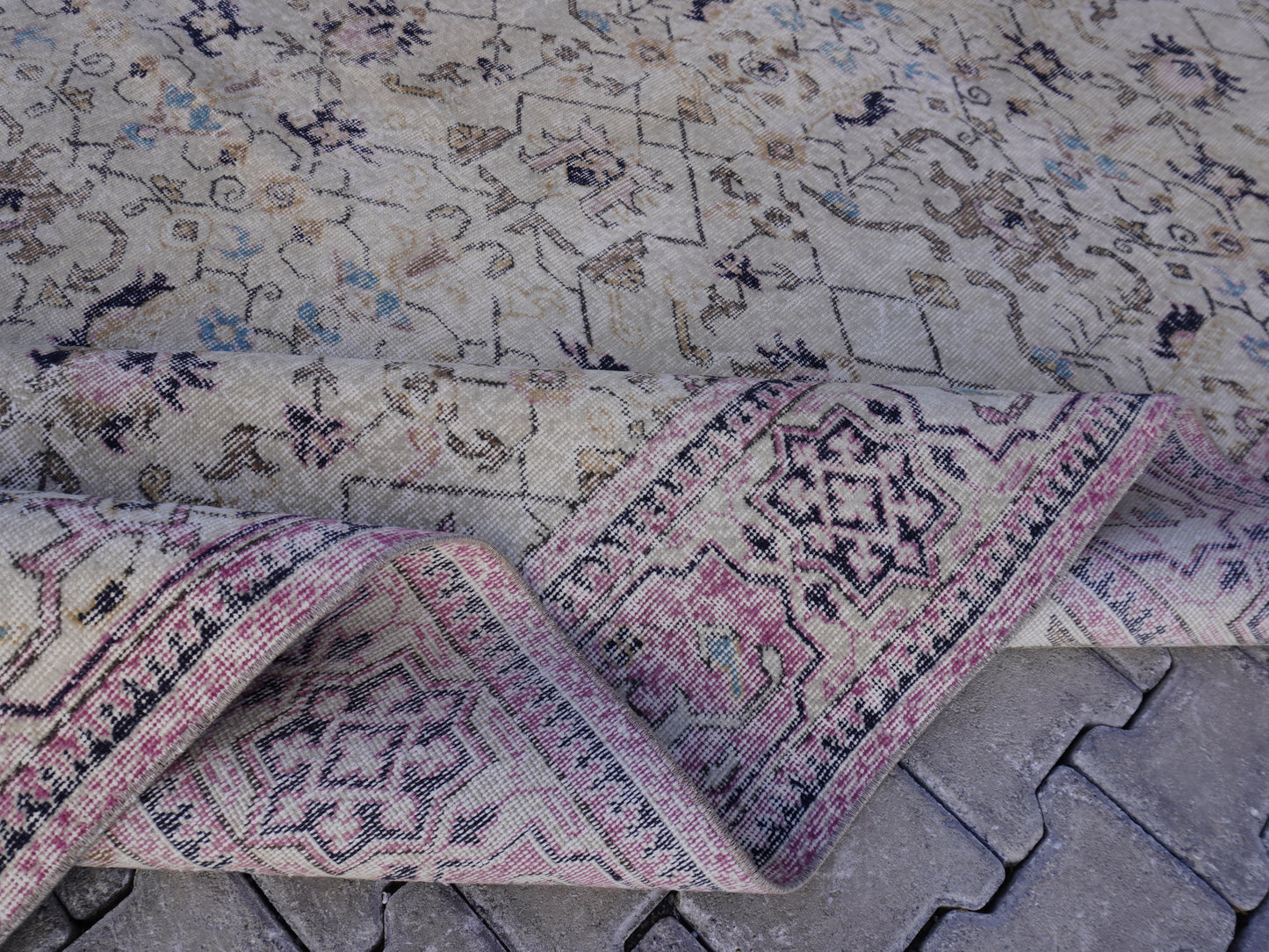 Turkish Vintage Rug 7x10 ft - skuf170