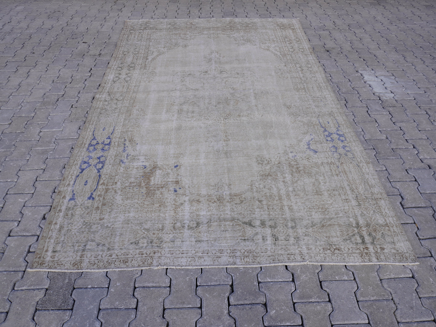 Turkish Vintage Rug 6x10 ft - skuf306