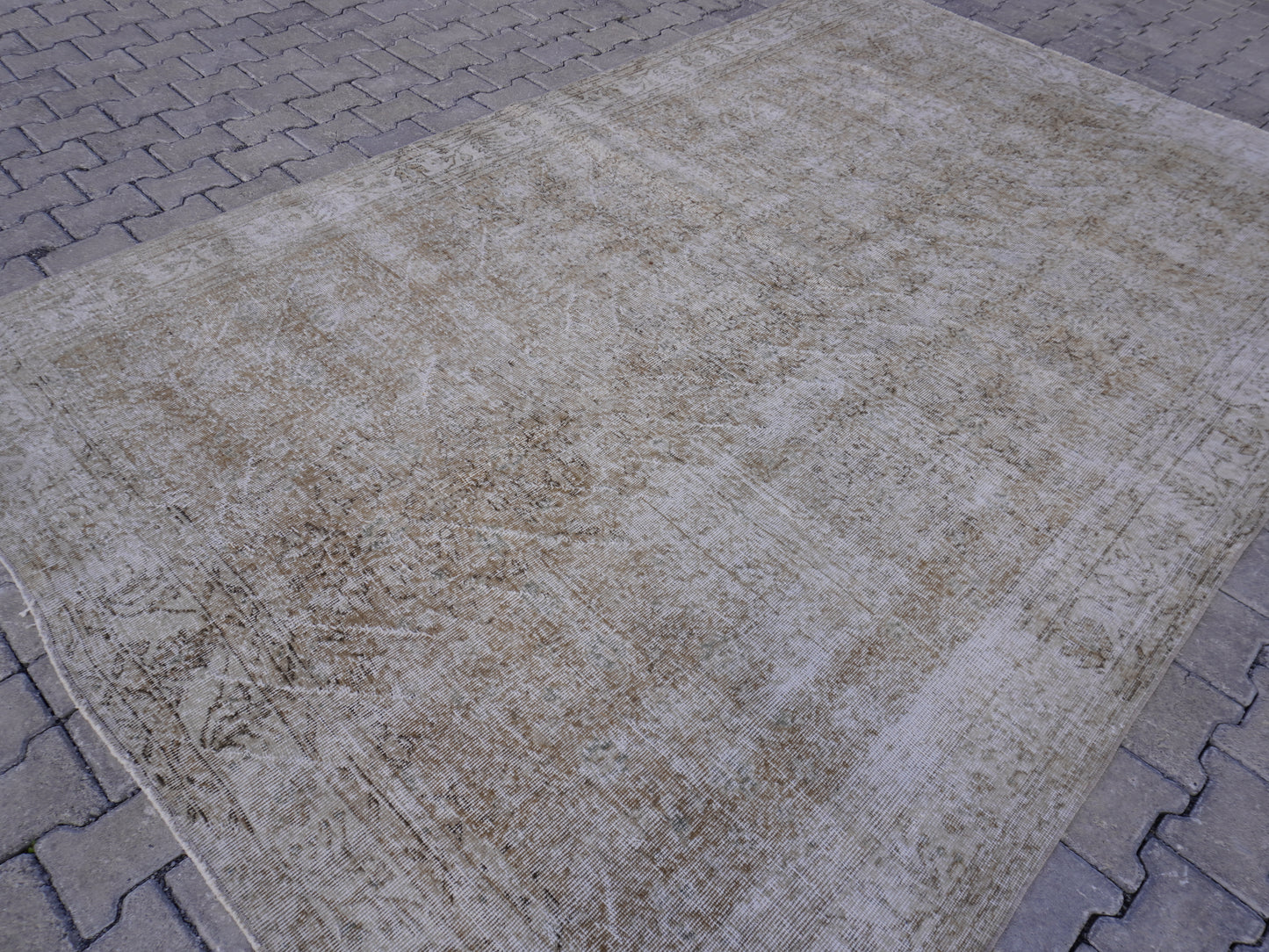 Turkish Vintage Wool Rug 7x10 ft - skuf203