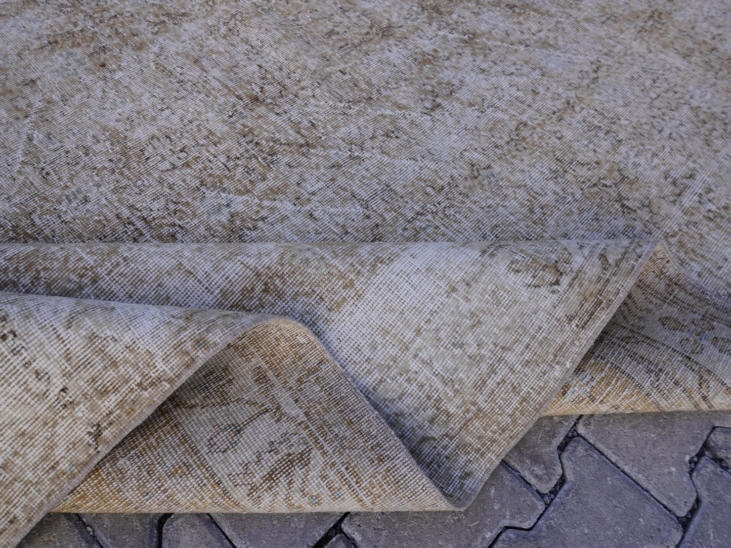 Turkish Vintage Wool Rug 7x10 ft - skuf203