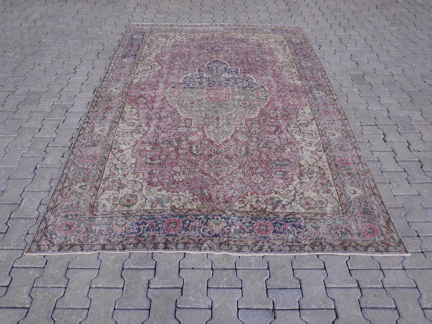 Turkish Vintage Wool Rug 7x10 ft - skuf39