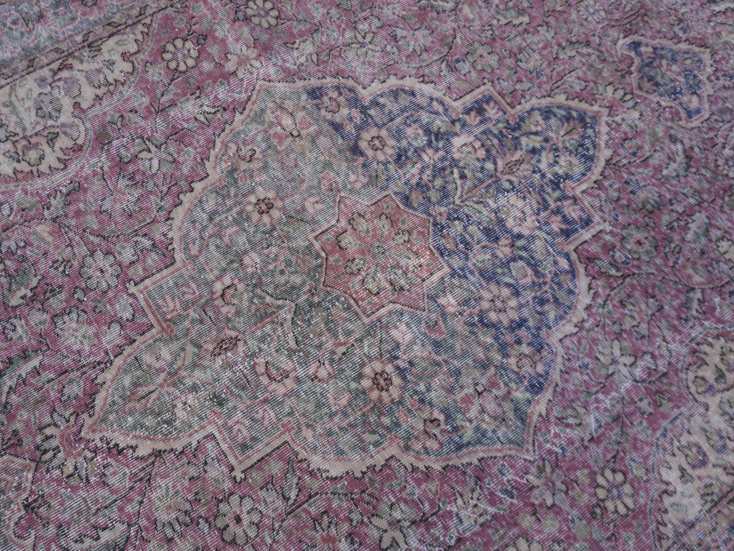 Turkish Vintage Wool Rug 7x10 ft - skuf39