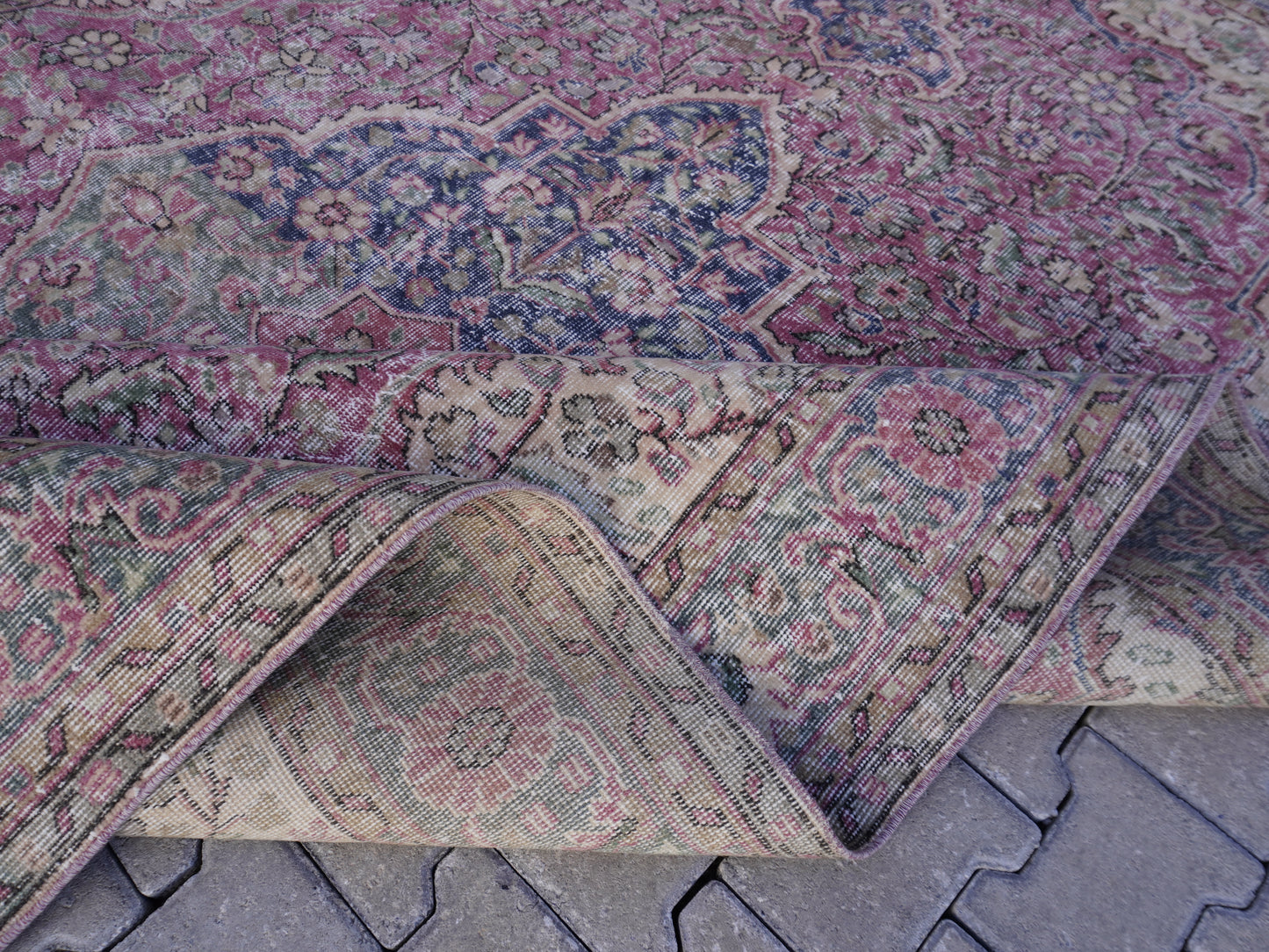 Turkish Vintage Wool Rug 7x10 ft - skuf39