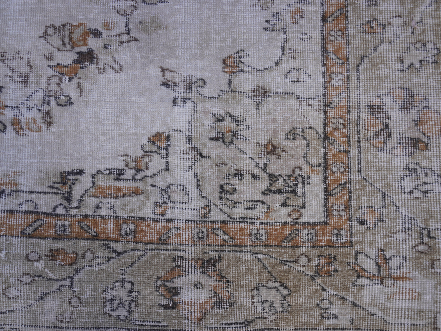 Turkish Vinatge Wool Rug 6x9 ft - skuf207