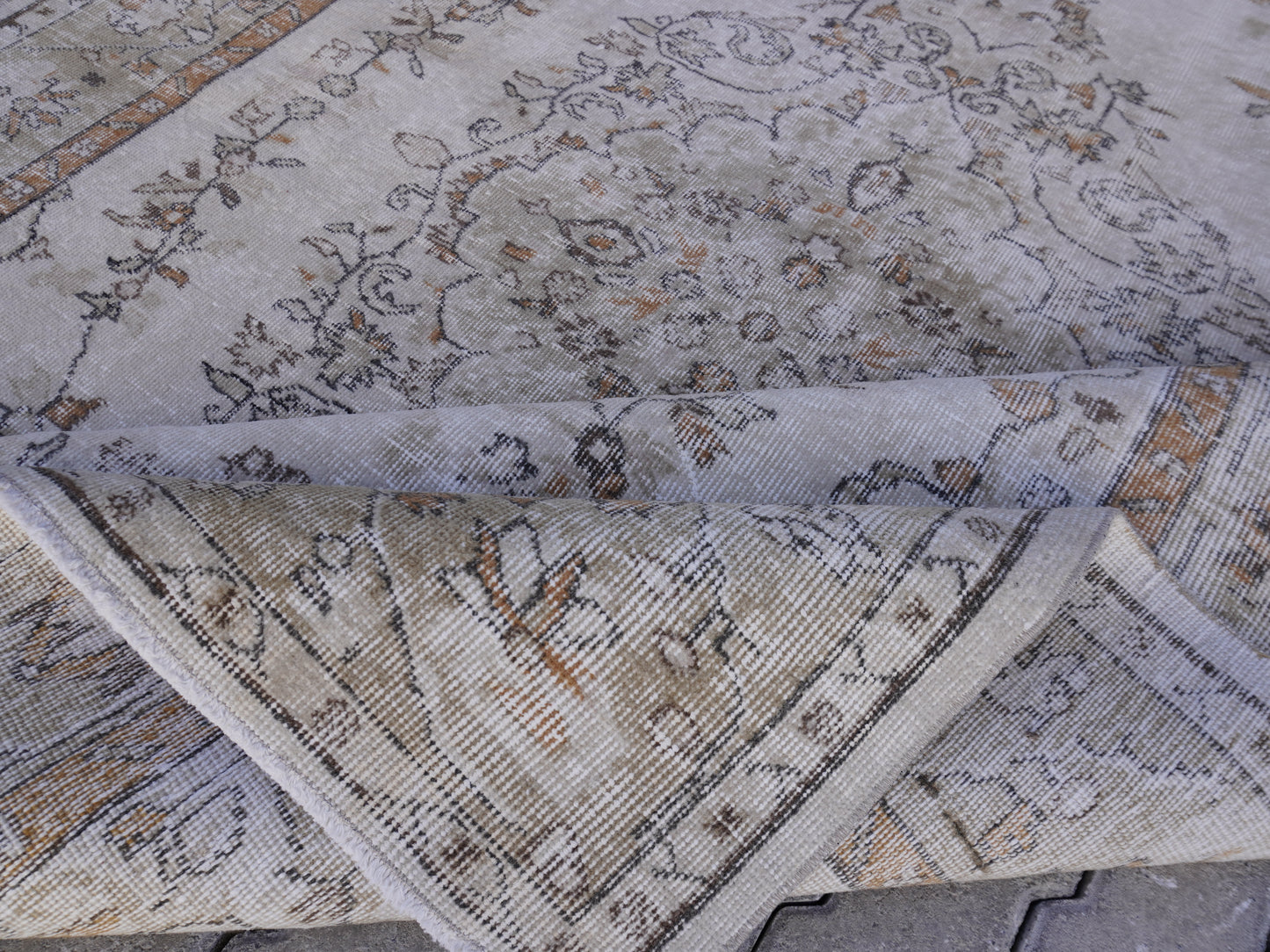 Turkish Vinatge Wool Rug 6x9 ft - skuf207