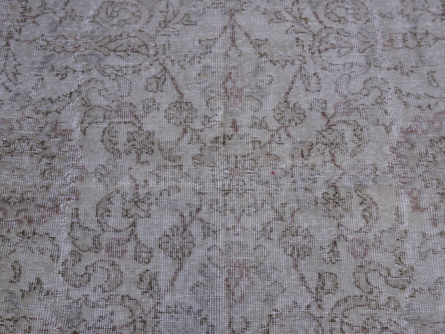 Turkish Wool Neutral Rug 7x10 ft - skuf318