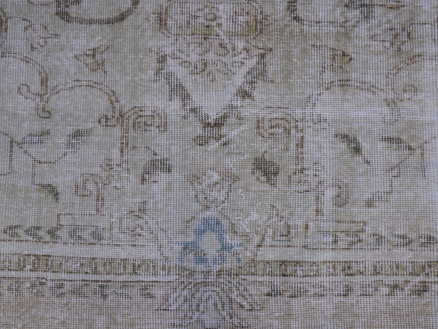 Wool Turkish Vintage Rug 7x10 ft - skuf42
