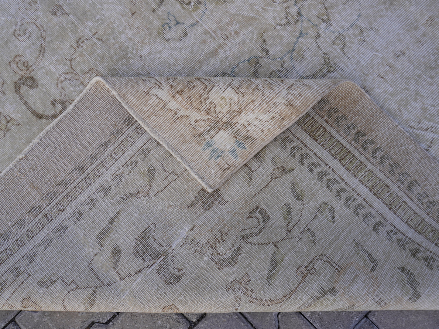 Wool Turkish Vintage Rug 7x10 ft - skuf42