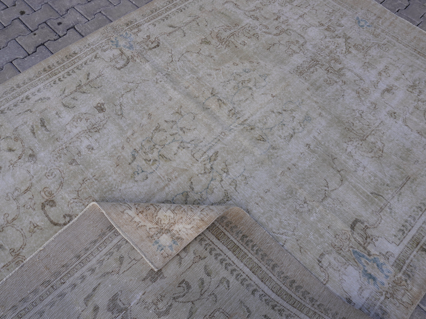 Wool Turkish Vintage Rug 7x10 ft - skuf42