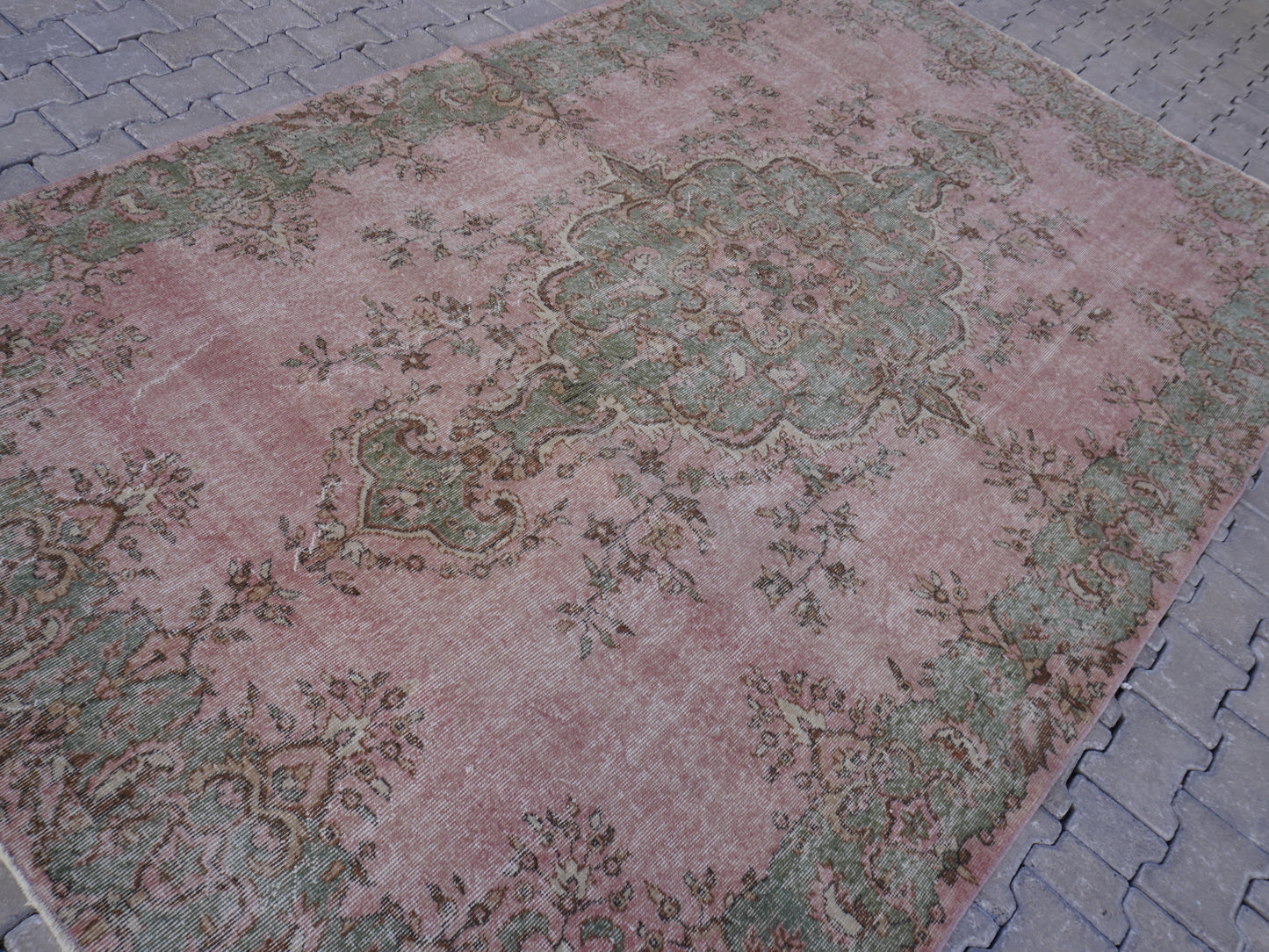 Turkish Vintage Wool Rug 7x10 ft - skuf22