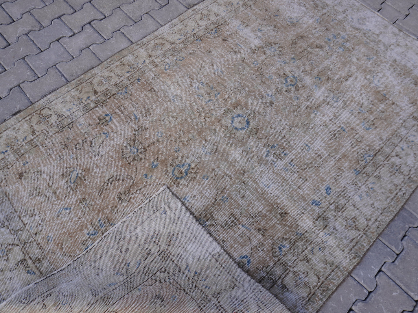 Vintage Neutral Rug 5x8 ft - skuf206