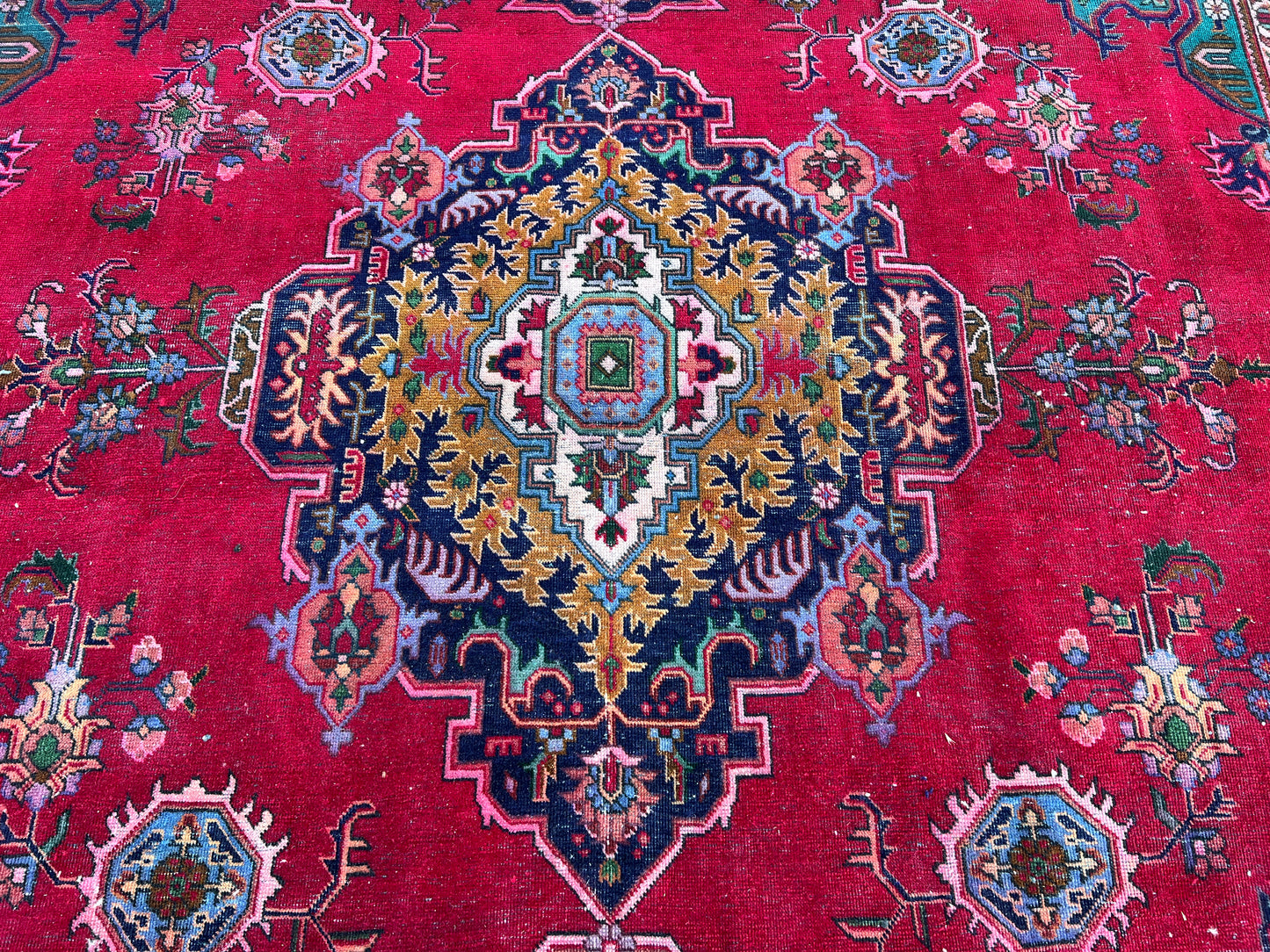 Neutral Large Rug 9x12 ft - sku 1320
