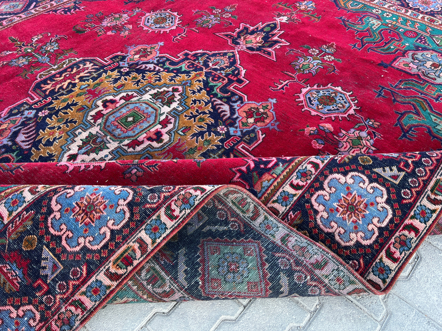Neutral Large Rug 9x12 ft - sku 1320