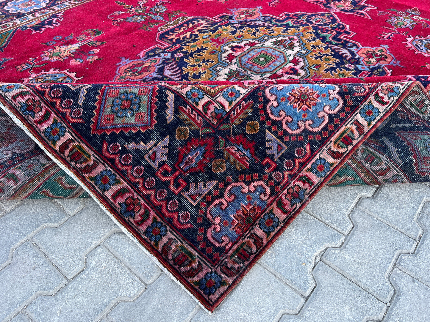 Neutral Large Rug 9x12 ft - sku 1320