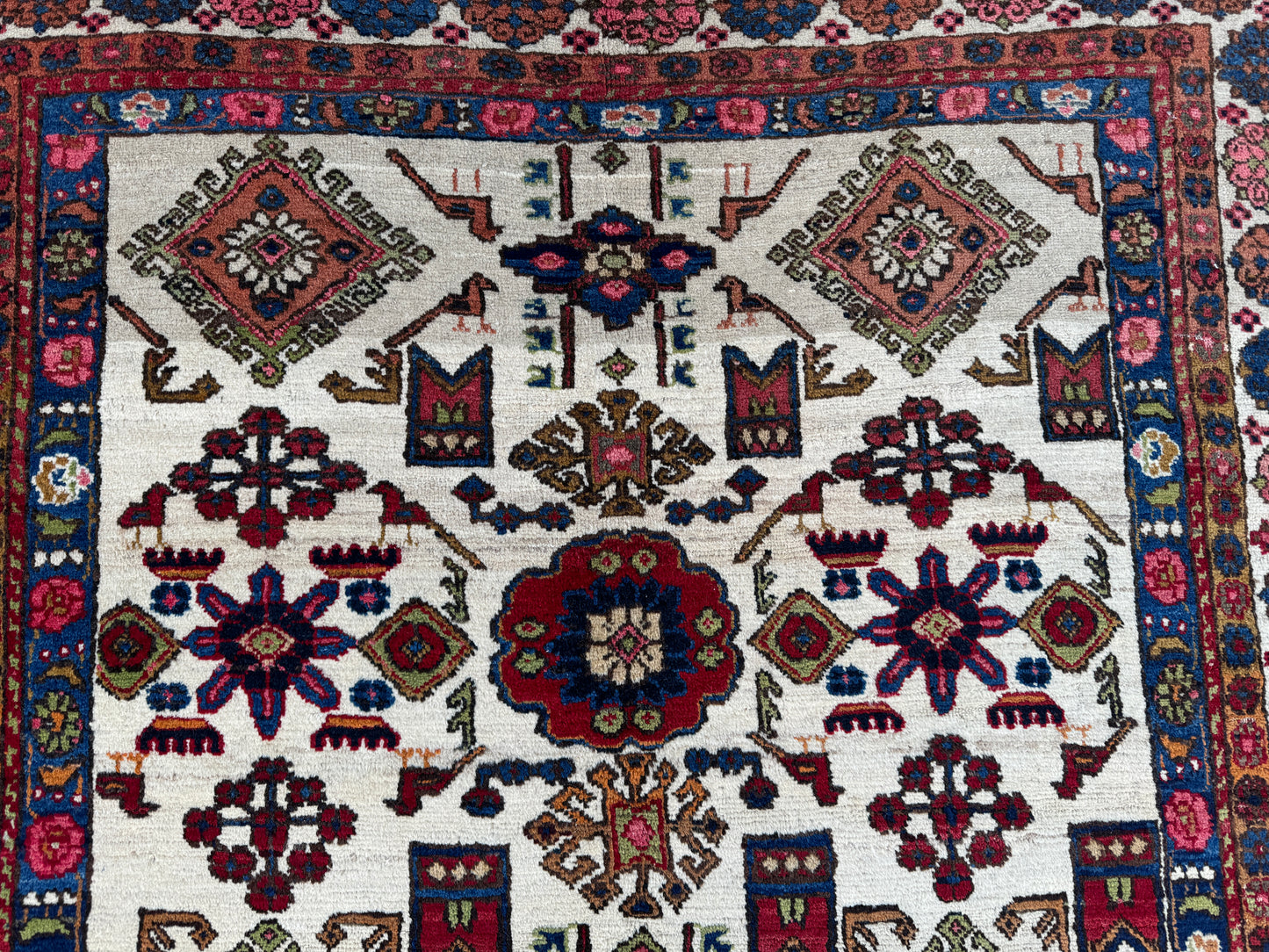 Vintage Antique Area Rug 5x8 ft -sku1053