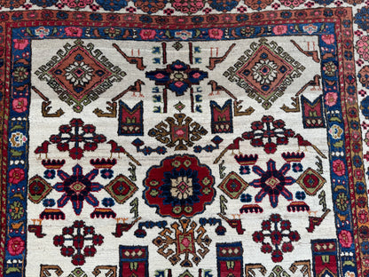 Vintage Antique Area Rug 5x8 ft -sku1053