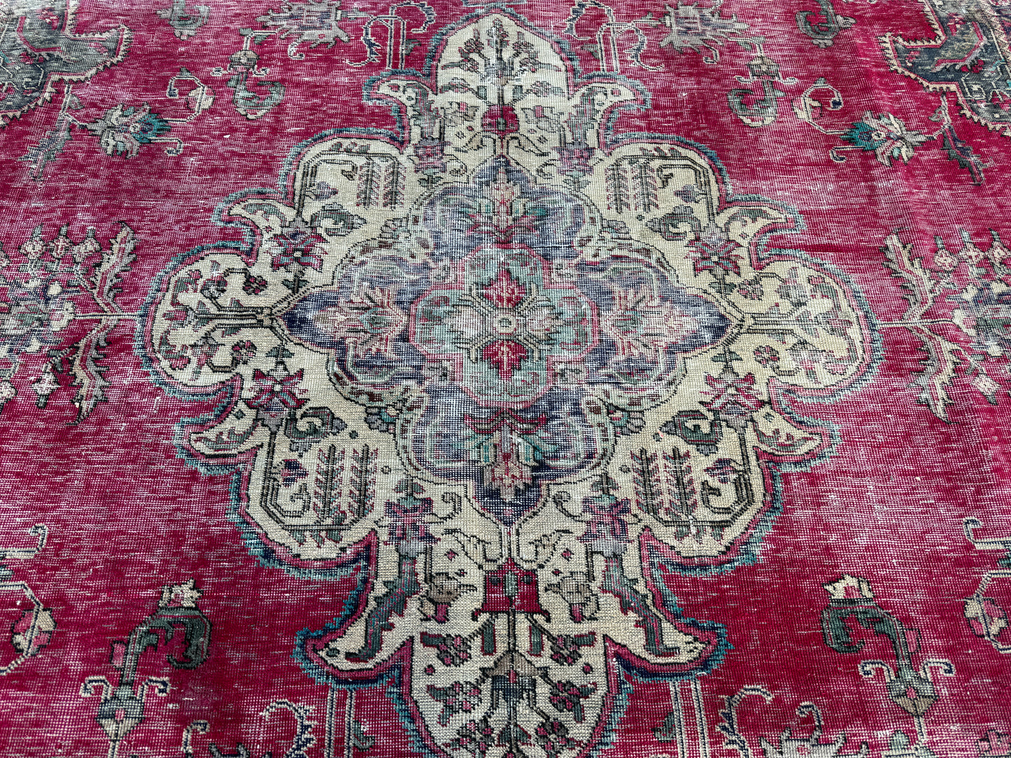 Hand-Knotted Persian Tabriz Rug 9x12 ft - Vintage Medallion Design, 1960s, Red and Green - sku1059