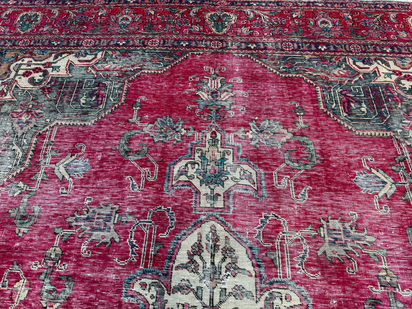 Hand-Knotted Persian Tabriz Rug 9x12 ft - Vintage Medallion Design, 1960s, Red and Green - sku1059