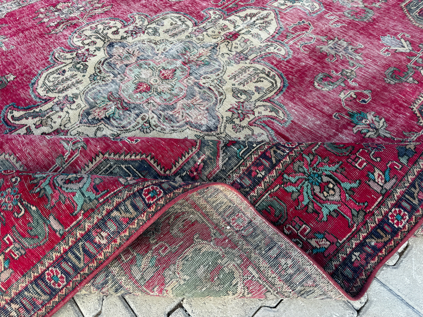 Hand-Knotted Persian Tabriz Rug 9x12 ft - Vintage Medallion Design, 1960s, Red and Green - sku1059