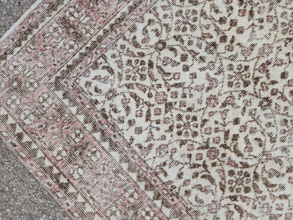 Handmade Oushak Wool Rug 7x10: Vintage Turkish Beige Carpet