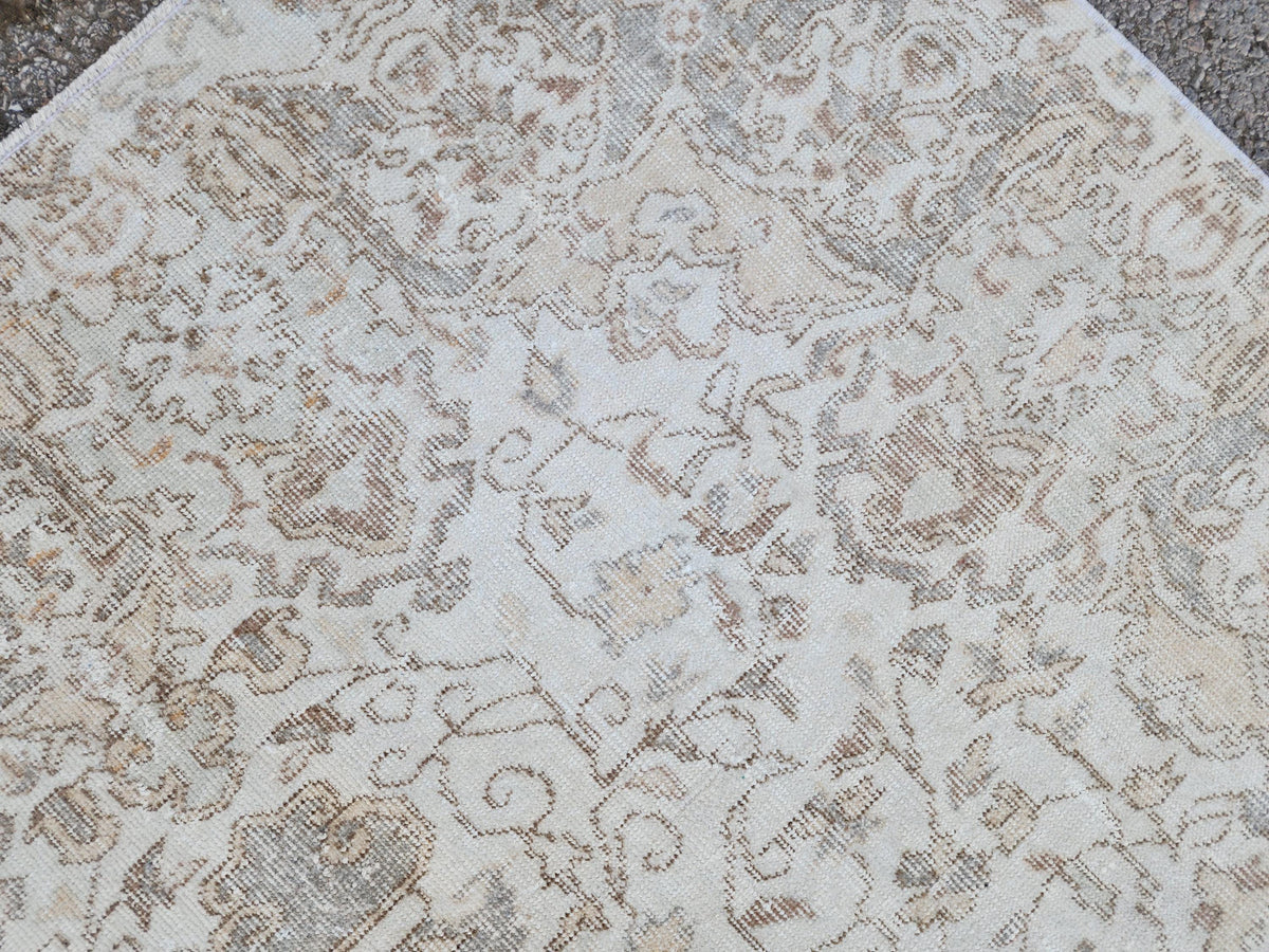 Neutral Rug 5x9, Isparta Wool HandCrafted, Dining Room Decor