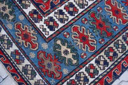 Vintage Kilim Rug 7x9: Hand Woven Oriental Design, Boho Oriental Soumak Carpet