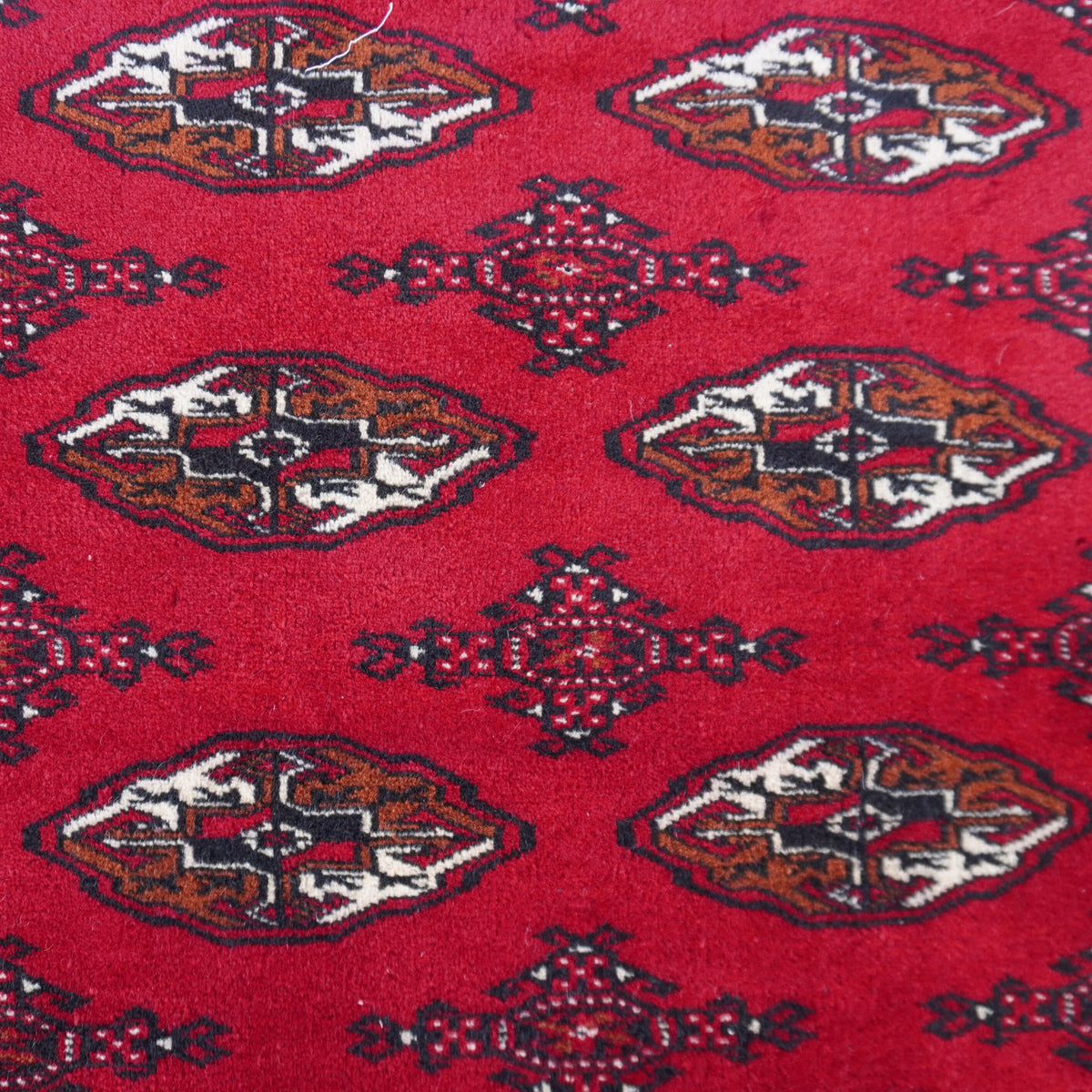4x6 Vintage Turkmen Rug: Hand-Knotted Wool, Red Accent Rug