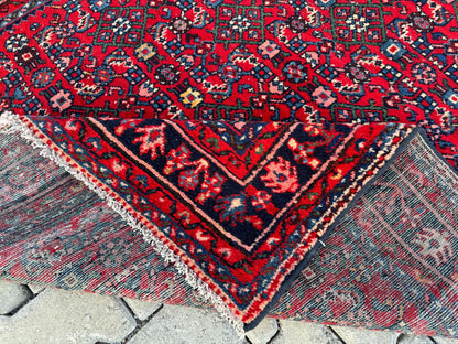 Handcrafted Vintage Wool Rug 4x6: Neutral Boho Accent