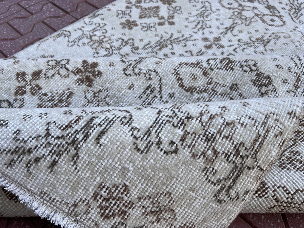 Handwoven Turkish Oushak Rug 4x7: Wool & Cotton Blend