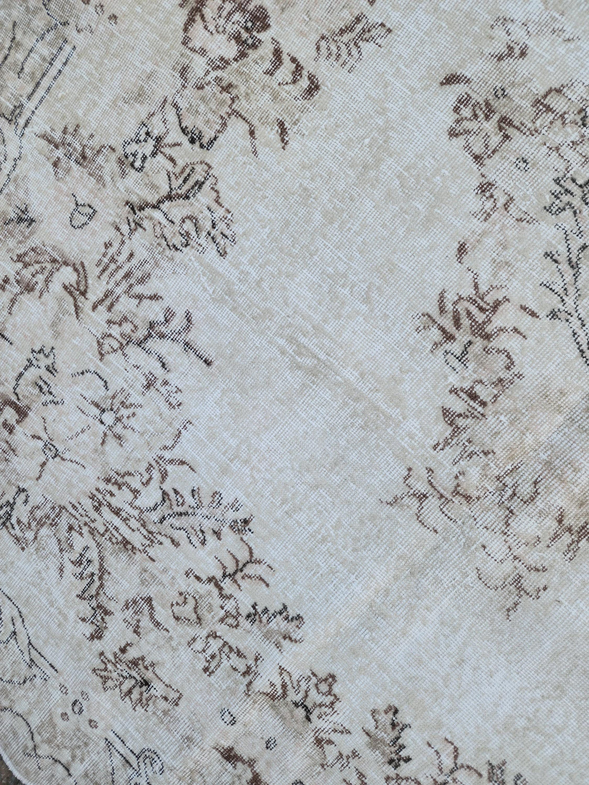 7x10 White Oushak Rug Hand‑Knotted Wool Area Rug Neutral Decor: Medallion Turkish Design